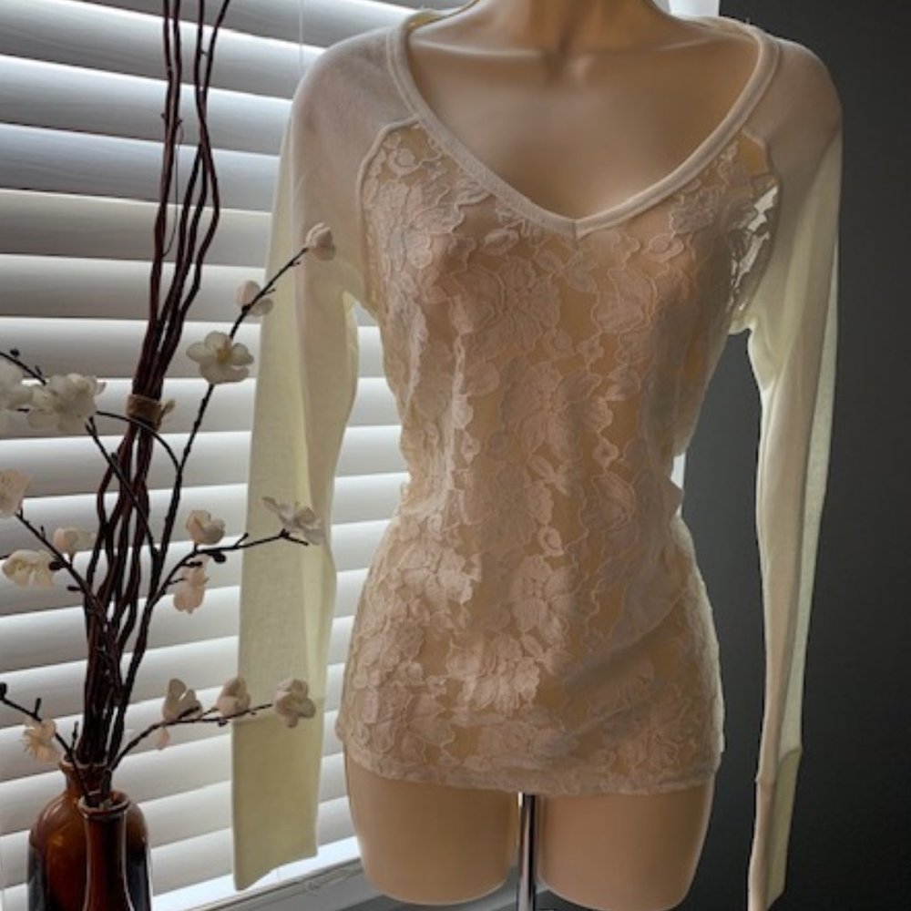 Aeropostale Front Lace Long sleeve *Brand New*